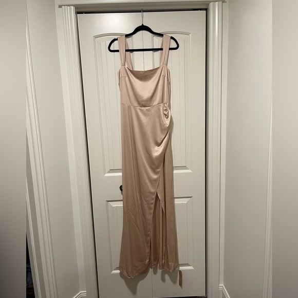 Reformation Isolene Dress - Picture 4 of 6